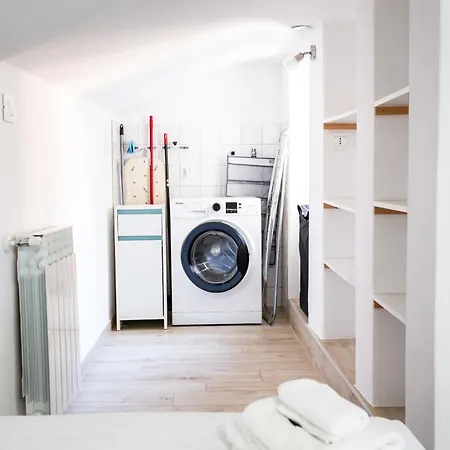 Διαμέρισμα Mansarda In Centro - Relax A Due Passi Dal Maggiore