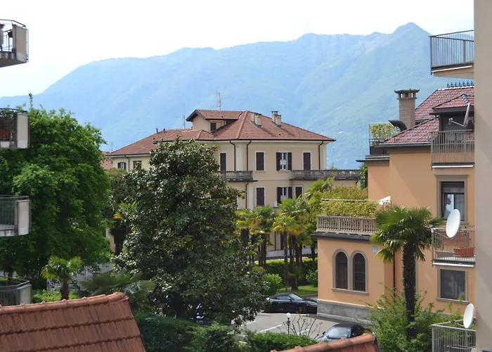 Apartment Mansarda In Centro - Relax A Due Passi Dal Maggiore
