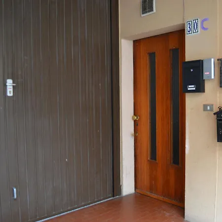 Mansarda In Centro - Relax A Due Passi Dal Maggiore Appartement *